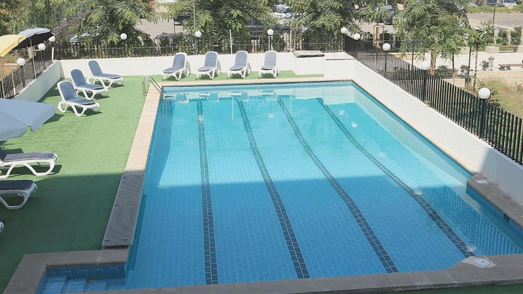 Queens Land Hotel Jounieh Exterior foto